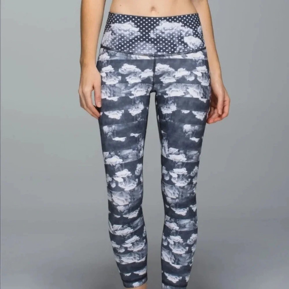 *LULULEMON High Time pants, 7/8  leggings - Picture 2 of 9